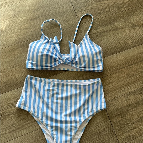 AMAZON stripped swimming set 💙 - Picture 7 of 9